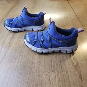 kids slip resistant shoes